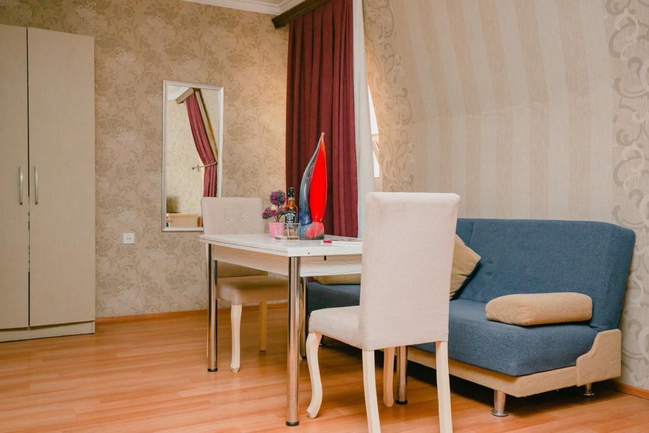 The Center Hotel Baku Exterior photo